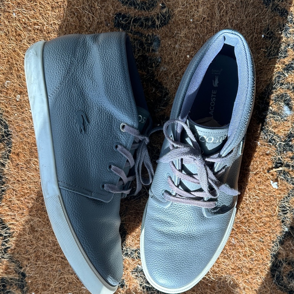 Lacoste Men's gray Leather Sneaker boots